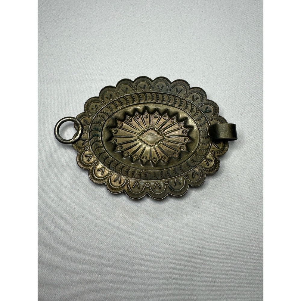 Vintage Western Stamped Metal Concho Slide Oval Sunburst Scalloped Scarf Bolo - Picture 3 of 7
